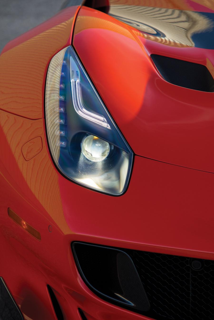 Детали экстерьера Ferrari F12tdf 2016 года  (NA) (фото 11 из 45)